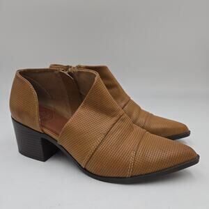 Dolce by Mojo Moxy Womens Brown SZ 8.5M Pointed Toe Heels Western Booties